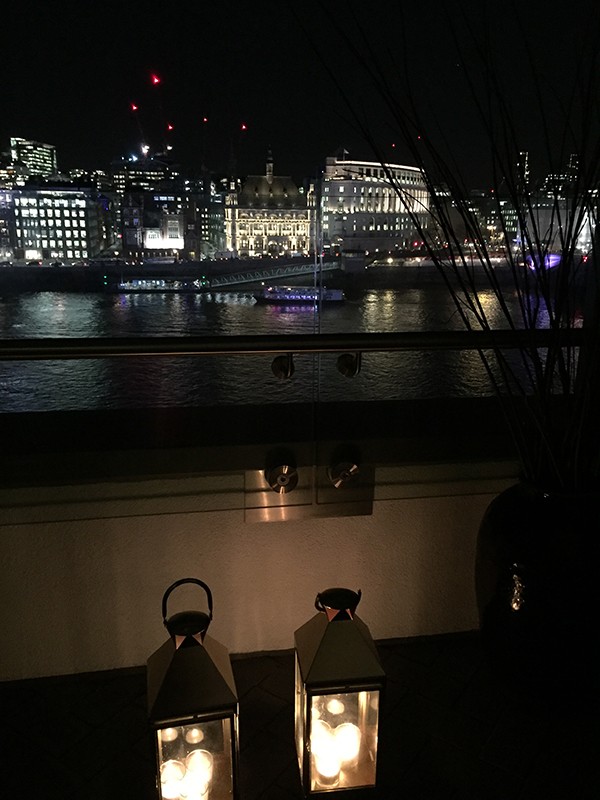 Night-balconyMondrian.London2015.Verycamilla.designbloggarna.se